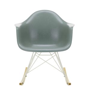 Vitra Eames Fiberglass Armchair RAR stoel 