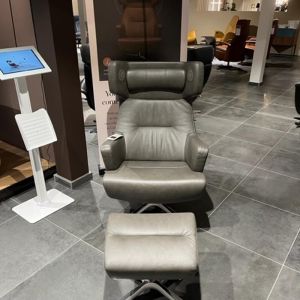 Conform Myplace with sound relaxfauteuil met hocker  