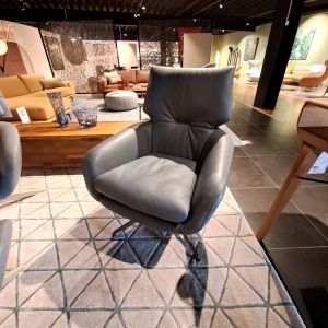 Leolux Lloyd Plus fauteuil blauw