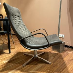de Sede DS-51/26 fauteuil met poef grijs