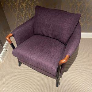 Giorgetti Progetti 63370 fauteuil paars 