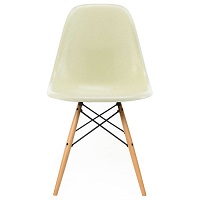 Vitra Eames Fiberglass Side Chair DSW stoel